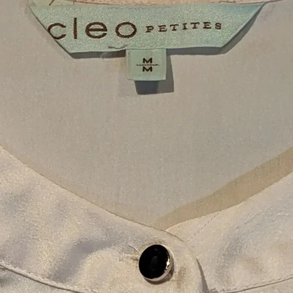 Cleo  Petites Women's Tunic Cream with Black & Red Zinnias in Size Medium - Picture 4 of 10